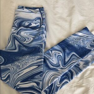 Carbon38 Navy and White Swirl Leggings